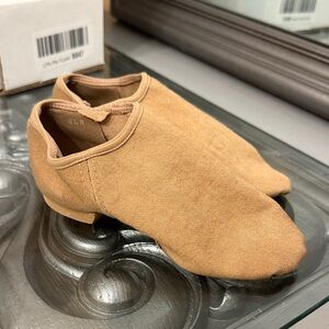 Bloch 4 Women’s Tan Canvas Jazz Dance Shoes